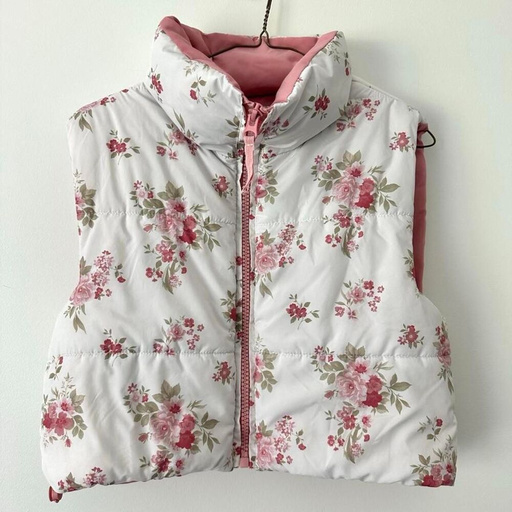 Altar-d-state Women's White and Pink Gilet